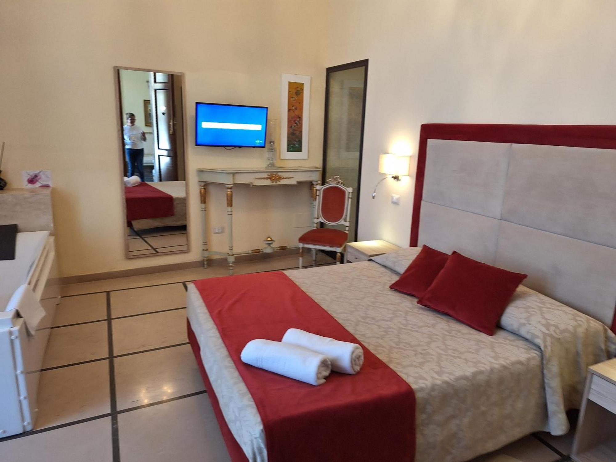 Dimora Charleston Lecce Parcheggio Privato In Loco Gratis Bed and Breakfast Værelse billede