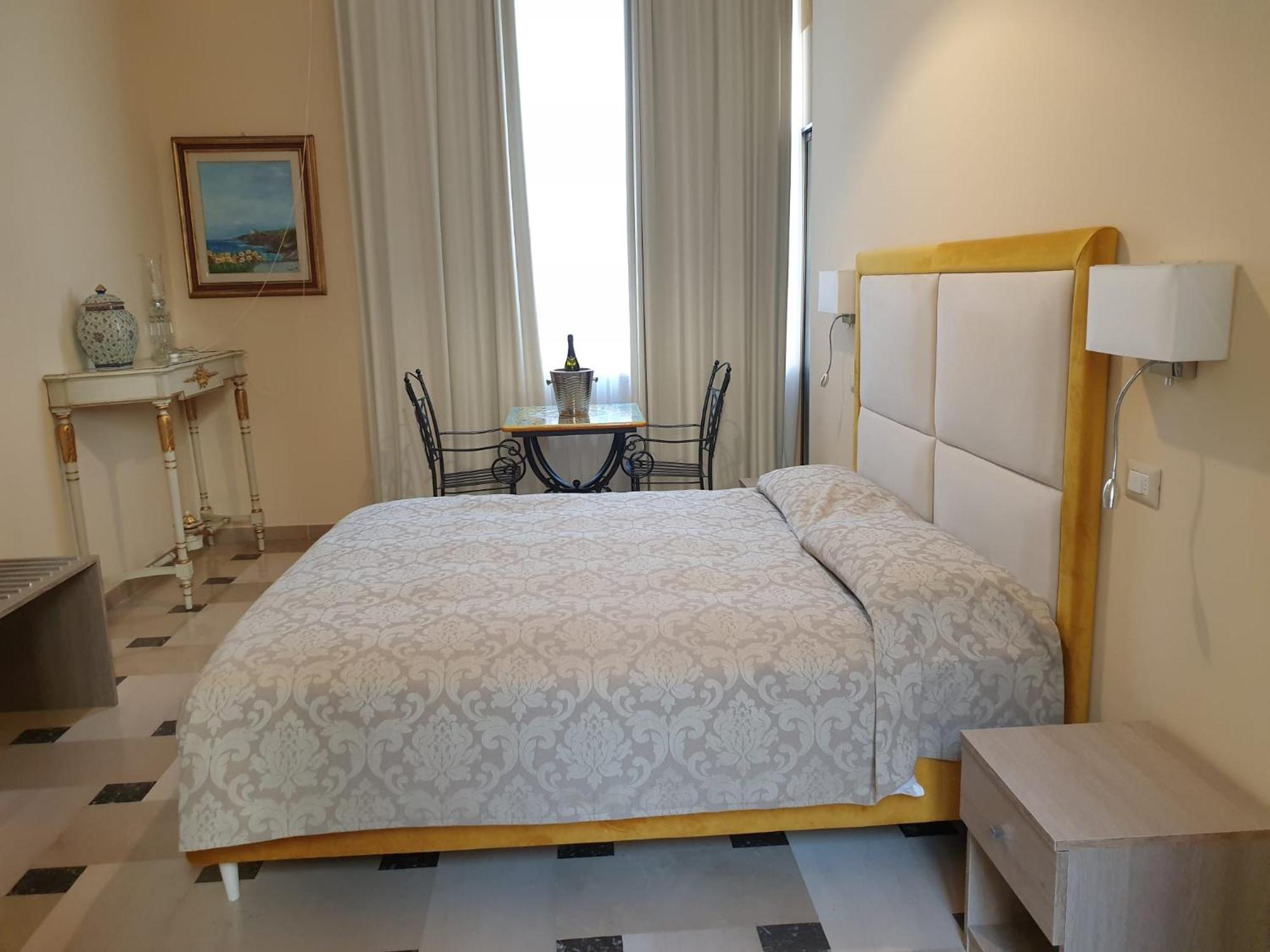 Dimora Charleston Lecce Parcheggio Privato In Loco Gratis Bed and Breakfast Værelse billede
