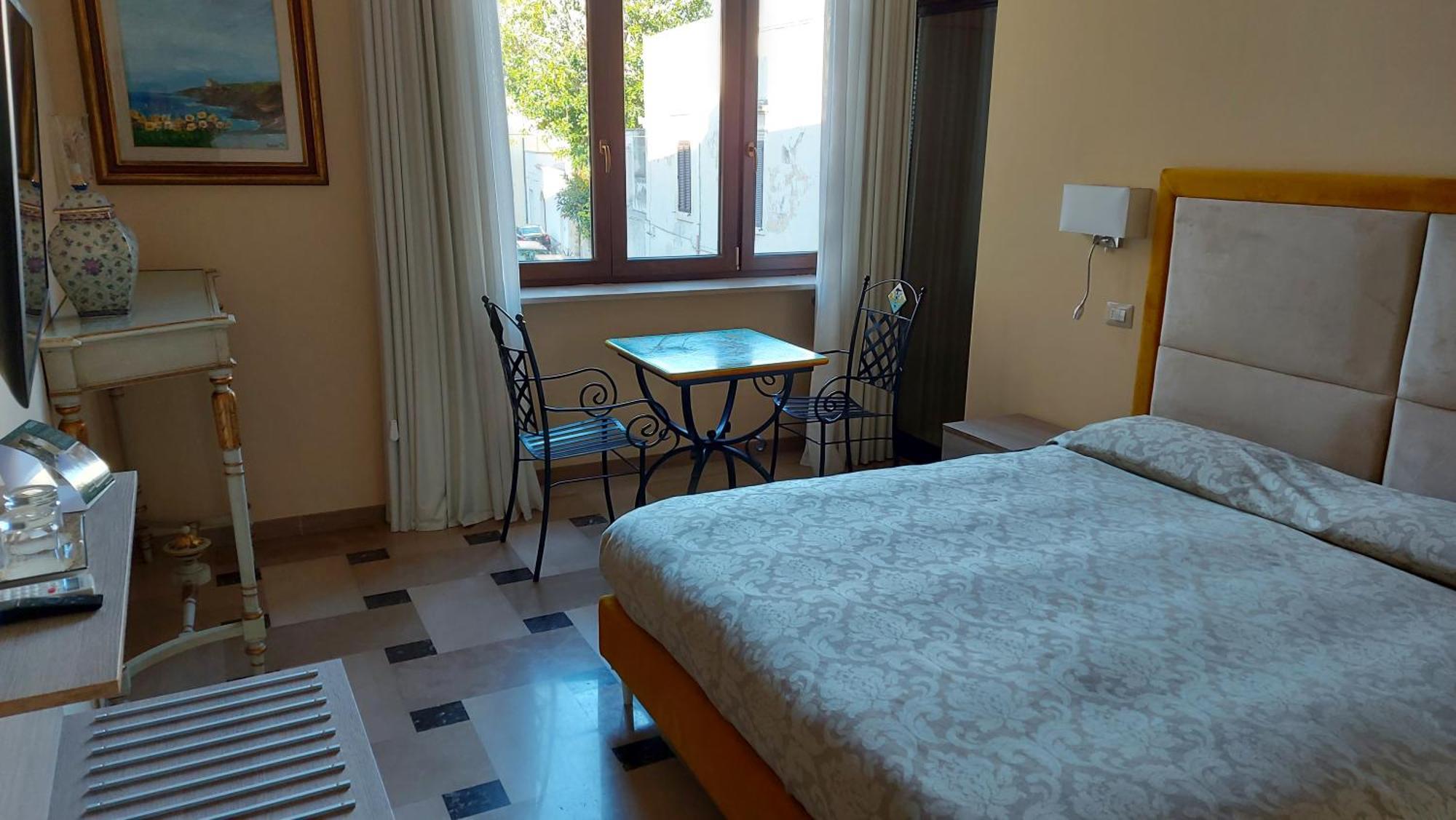 Dimora Charleston Lecce Parcheggio Privato In Loco Gratis Bed and Breakfast Værelse billede