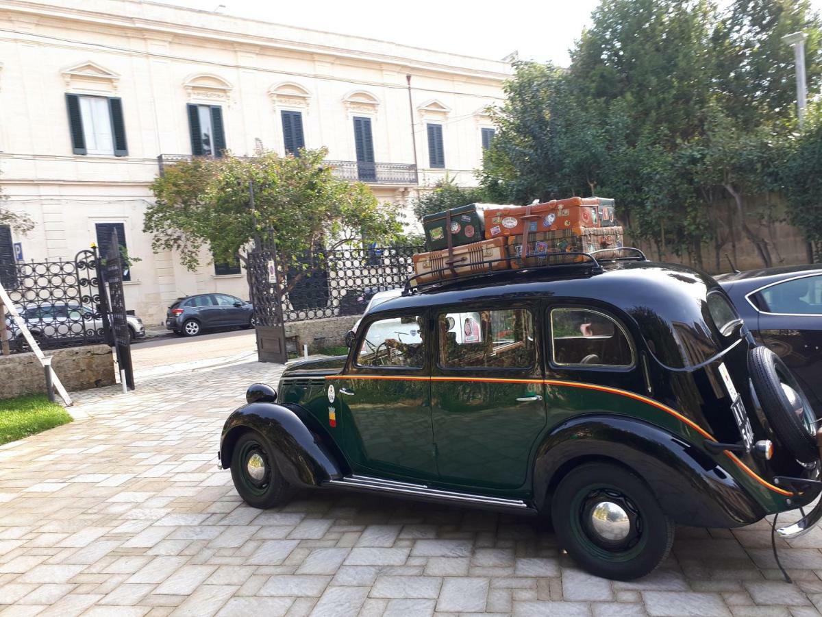Dimora Charleston Lecce Parcheggio Privato In Loco Gratis Bed and Breakfast Eksteriør billede